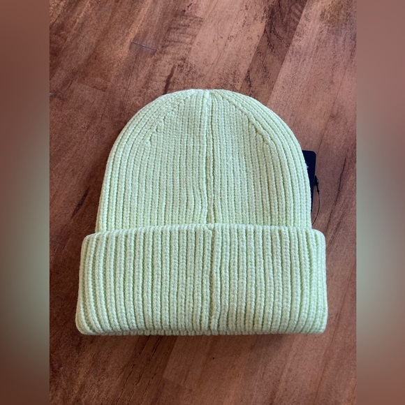 Fabletics The Beanie Lime Green NWT - Picture 2 of 4